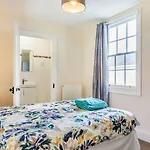Lovely Primrose Cottage