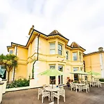 Crofton House Hotel