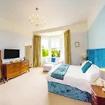 Crofton House Hotel