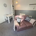 Meadowside Holiday Apartments