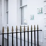 Sovereign House - Close To Harbour With Parking