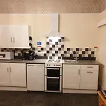Appletorre House Holiday Flats - Pet Friendly And Private Parking