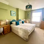 Buckingham Lodge Guest House