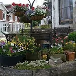 Ashleigh House