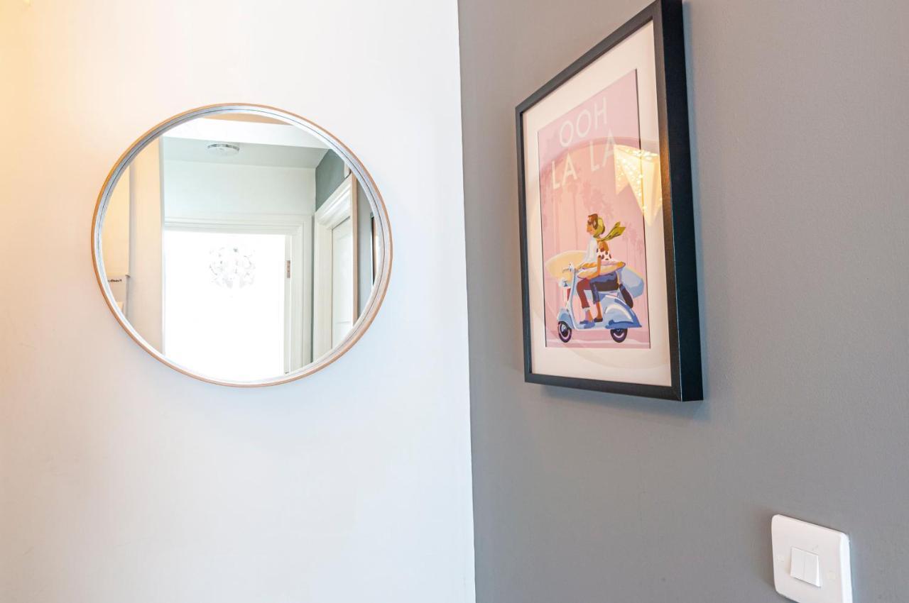 Boutique Riviera Free Parking And Wifi - Pure B Apartment