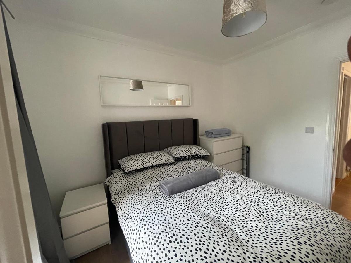 Apartment Modern 2 Bed With Sea Views