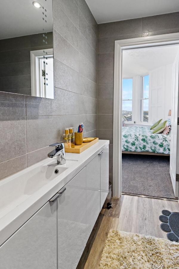 Apartment Rutland Heights - Majestic Headland Setting With Sea Views *