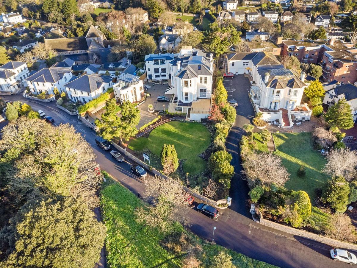 Rutland Heights - Majestic Headland Setting With Sea Views