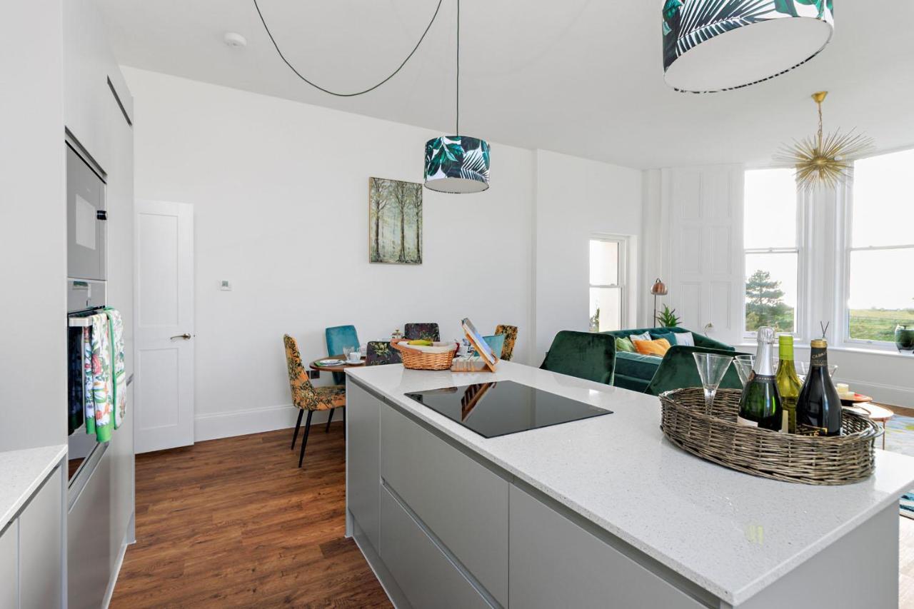 Rutland Heights - Majestic Headland Setting With Sea Views