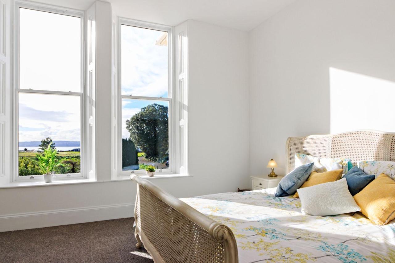 Rutland Heights - Majestic Headland Setting With Sea Views Torquay