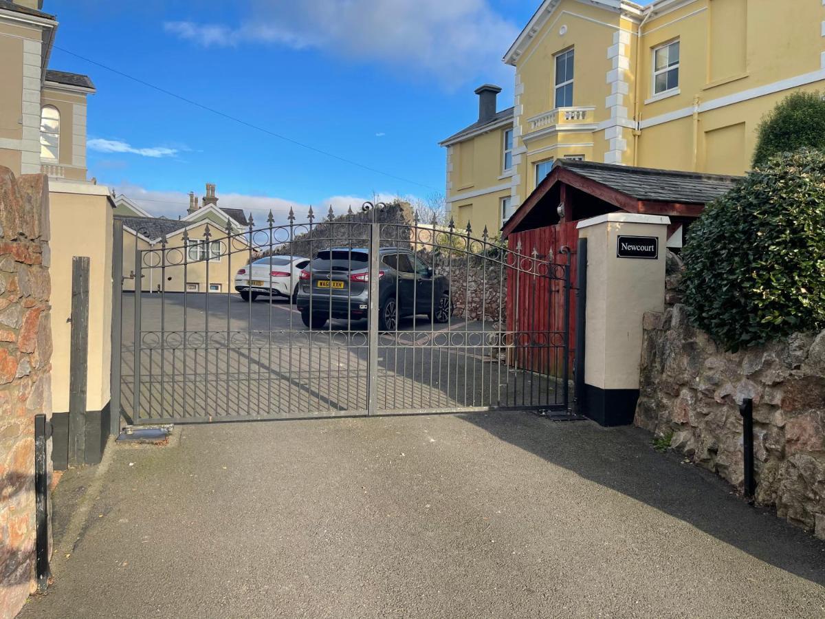 Modern 2 Bed With Sea Views Apartment Torquay