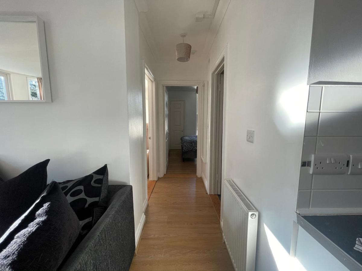 Modern 2 Bed With Sea Views Torquay