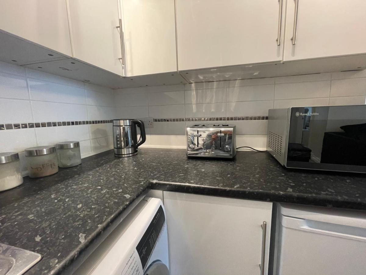 Apartment Modern 2 Bed With Sea Views