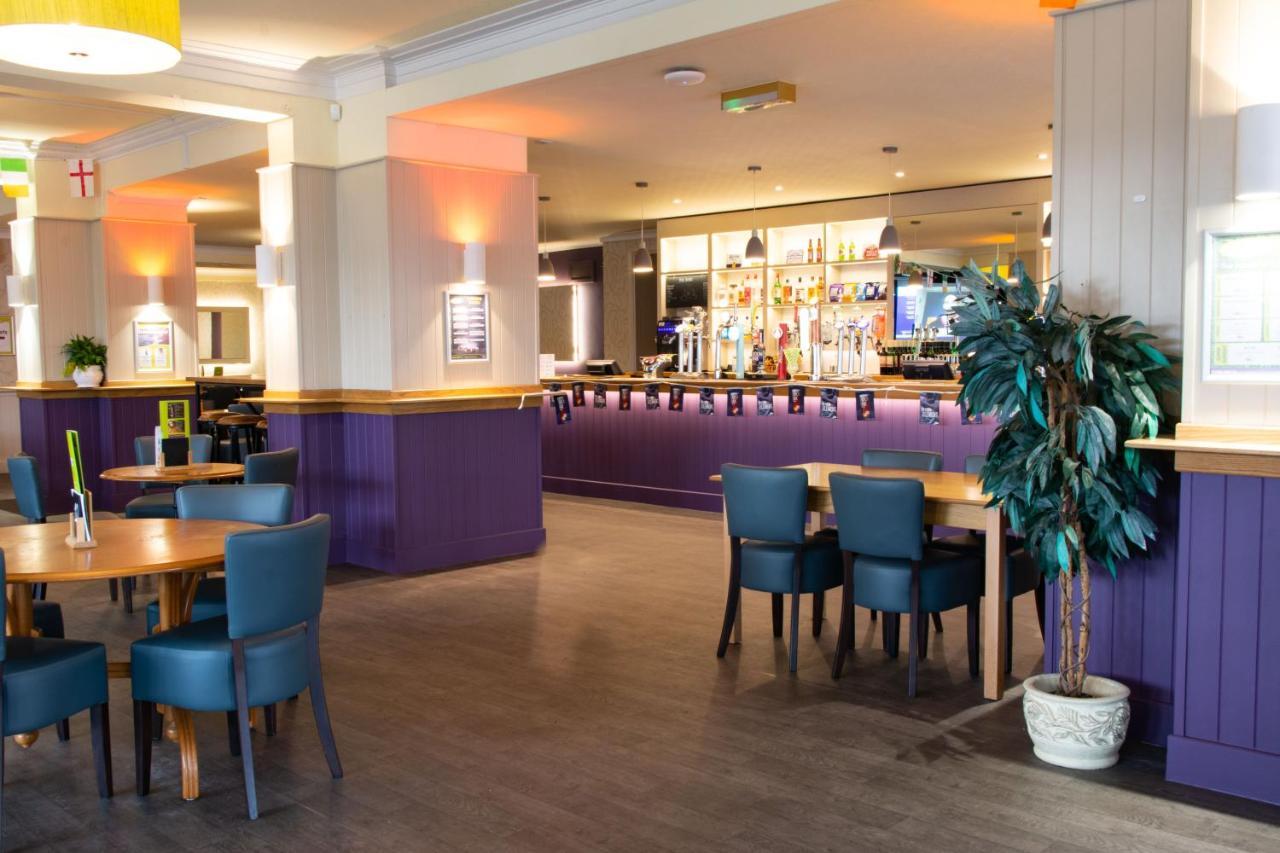 Tlh Carlton And - Tlh Leisure And Entertainment Torquay