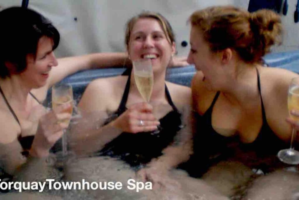 Holiday home Torquaytownhouse With Hot Tub 200m From - Free Wifi Sky Glass
