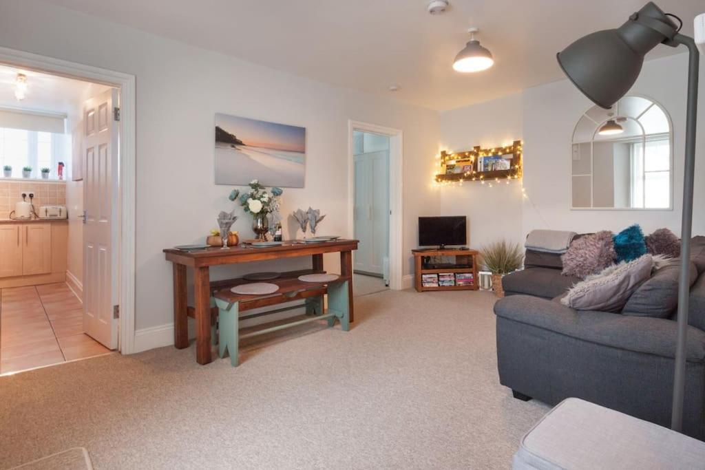 Picturesque Mews Perfect Location Steps From Harbour And Beaches * Torquay
