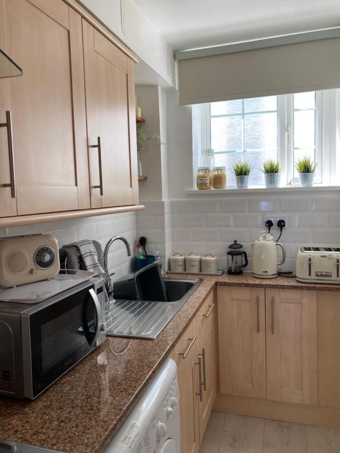 Apartment Picturesque Mews Perfect Location Steps From Harbour And Beaches Torquay
