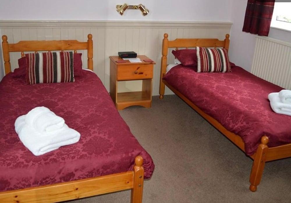 Acomodação com café da manhã  Burleigh House , A Cosy Retreat In Agatha Christie's Hometown Torquay
