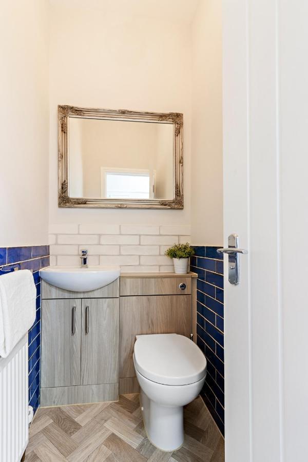 Admirals Place - Contemporary Townhouse With Spacious And Flexible * Torquay
