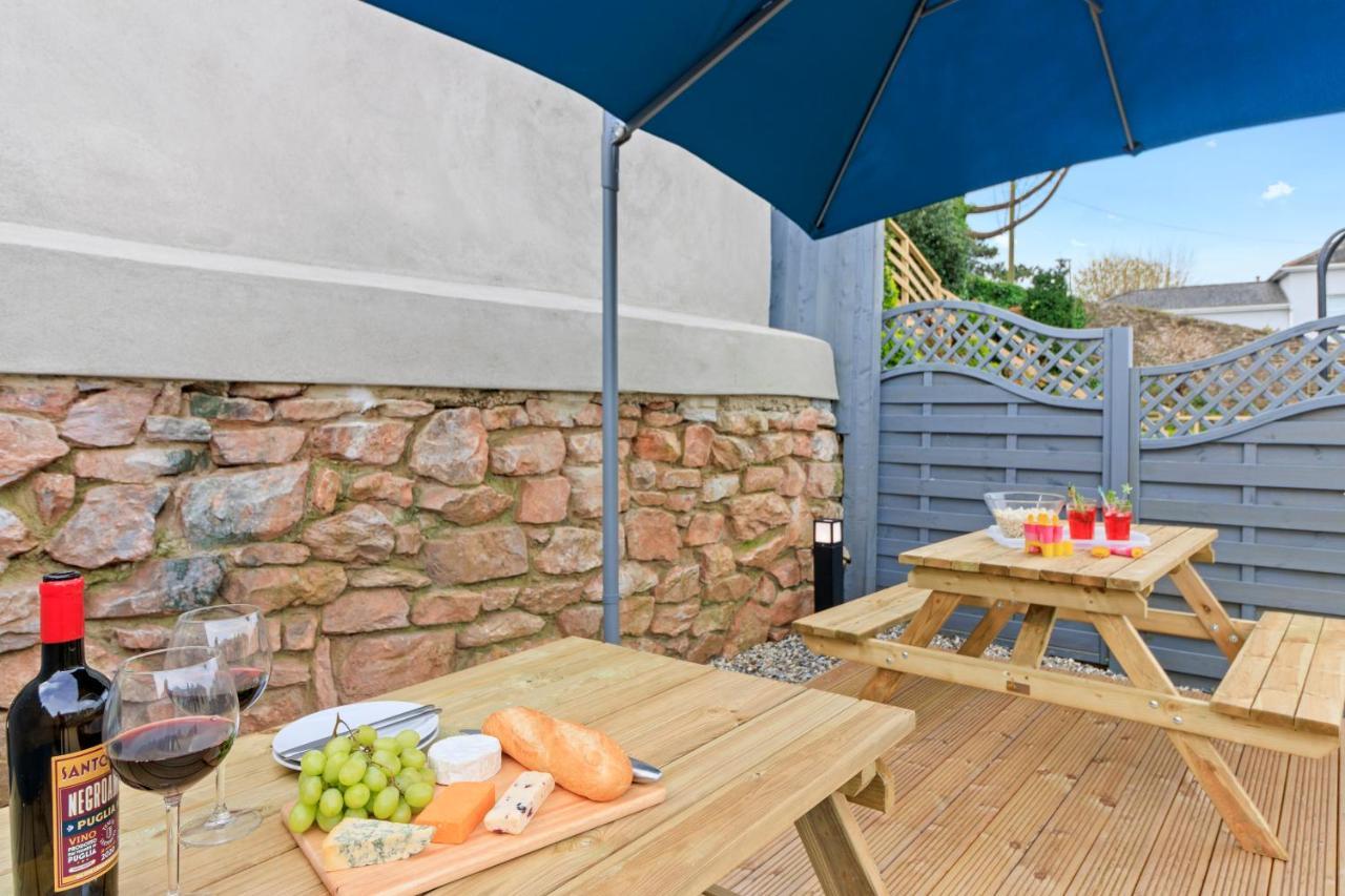 Admirals Place - Contemporary Townhouse With Spacious And Flexible Apartment