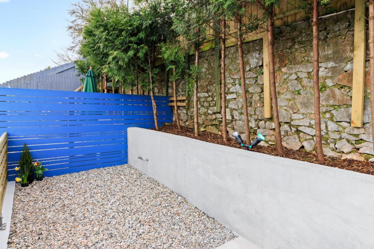 Apartment Admirals Place - Contemporary Townhouse With Spacious And Flexible