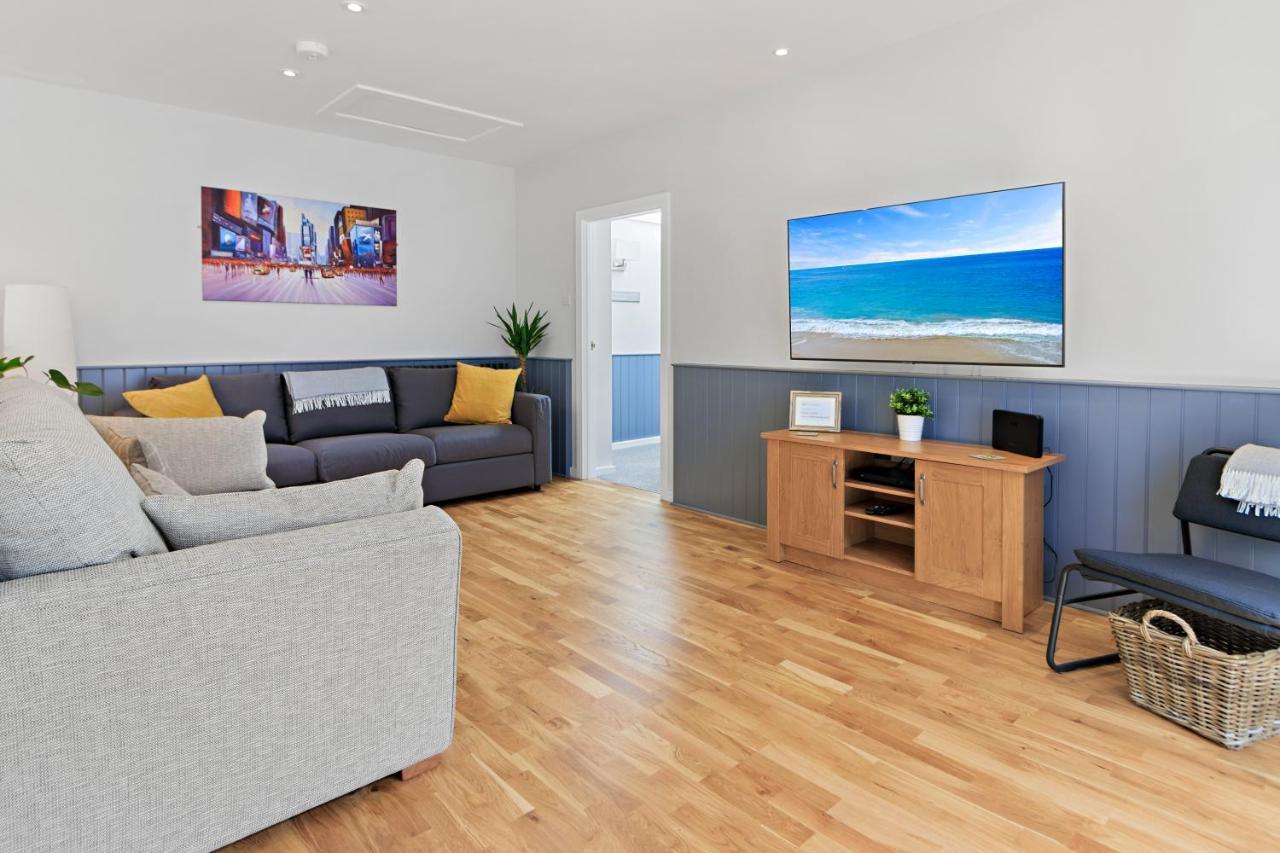 Admirals Place - Contemporary Townhouse With Spacious And Flexible Apartment Torquay