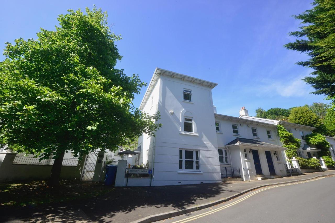 Torquaytownhouse With Hot Tub 200m From - Free Wifi Sky Glass Holiday home Torquay
