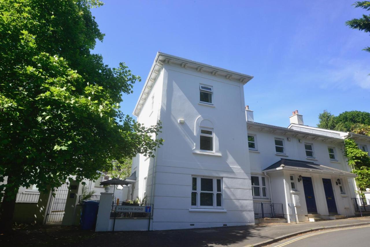 Torquaytownhouse With Hot Tub 200m From - Free Wifi Sky Glass