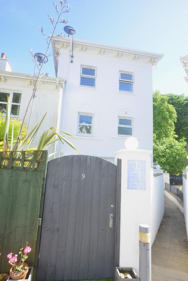 Torquaytownhouse With Hot Tub 200m From - Free Wifi Sky Glass Holiday home Torquay
