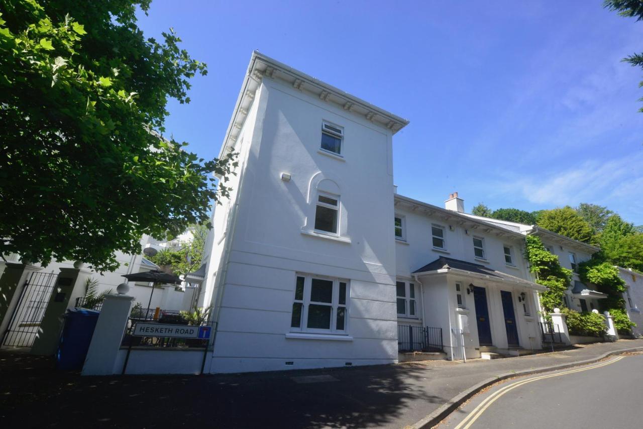 Torquaytownhouse With Hot Tub 200m From - Free Wifi Sky Glass *