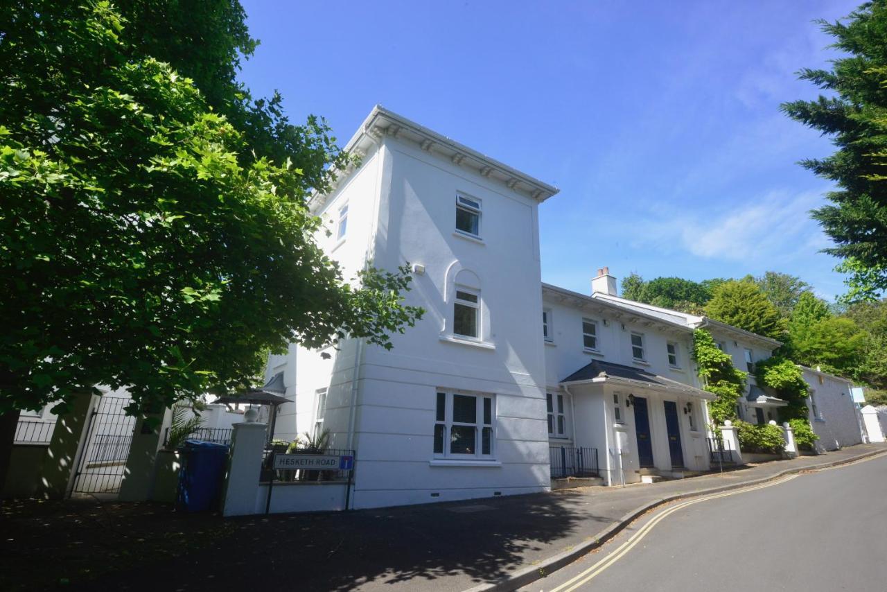 Torquaytownhouse With Hot Tub 200m From - Free Wifi Sky Glass Holiday home