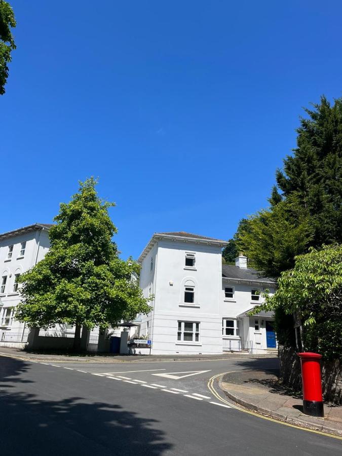 Torquaytownhouse With Hot Tub 200m From - Free Wifi Sky Glass Holiday home
