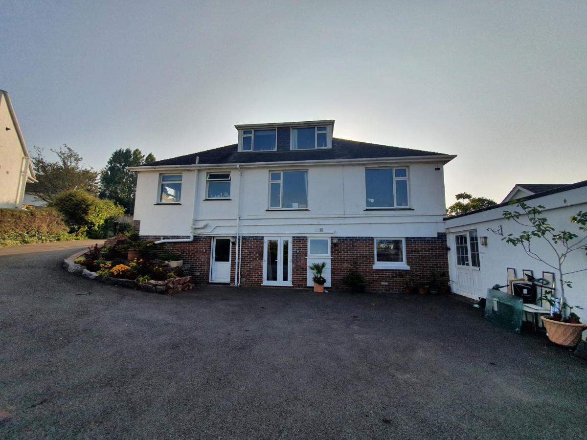 Shiphay Studio: Cozy Private Retreat Near Torbay Hospital Apartment Torquay