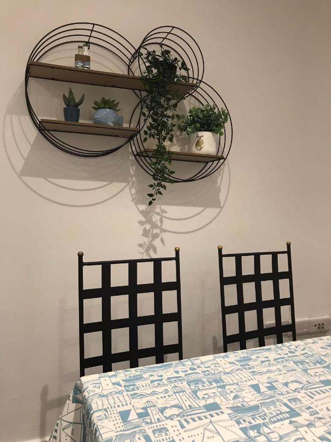 Ella Court Devon Apartment *