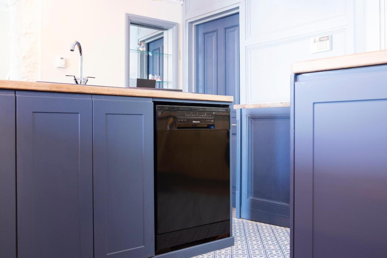 Cosy Open Plan Harbourside With Superking Beds, Wood Burning Stove And Bar *