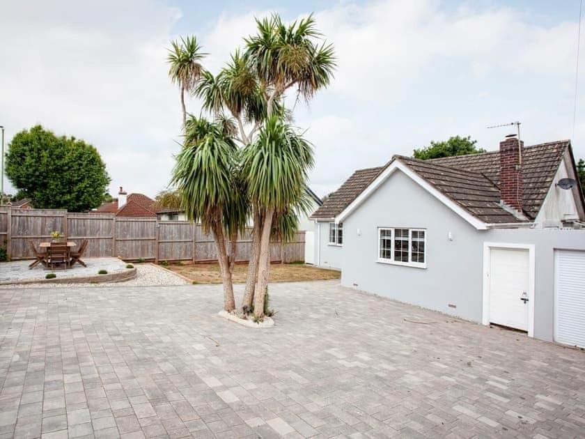 Honeybrook - Cosey Detached Home, Modern, Spacious Torquay