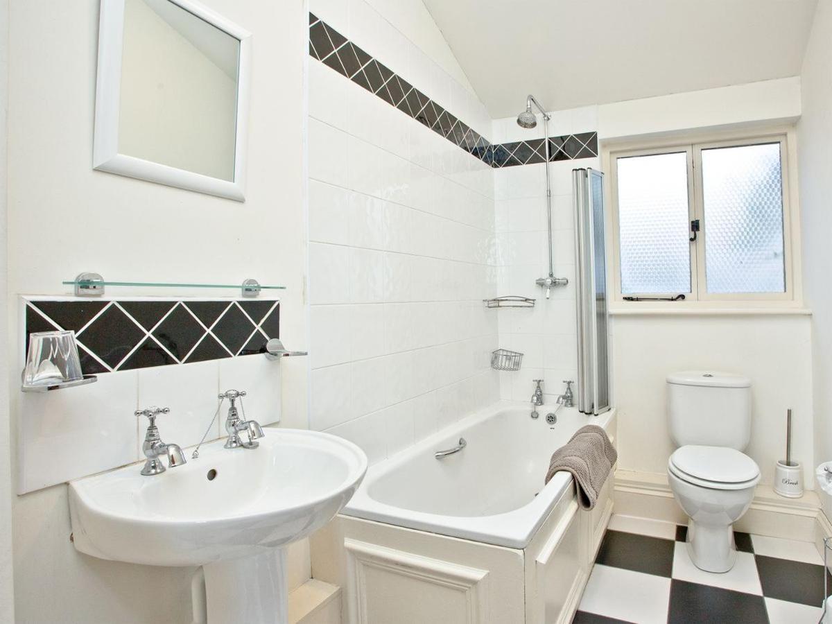 4 The Manor House Holiday home Torquay