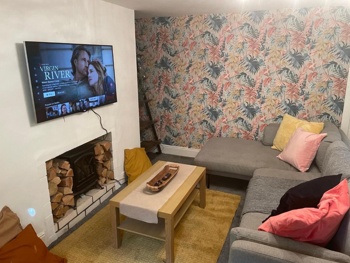 Garden Flat Just 2 Mins Walk From The Harbour Apartment Torquay