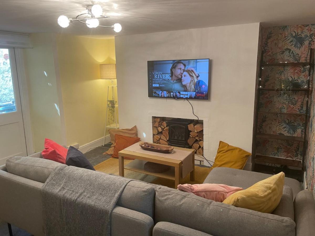 Garden Flat Just 2 Mins Walk From The Harbour * Torquay