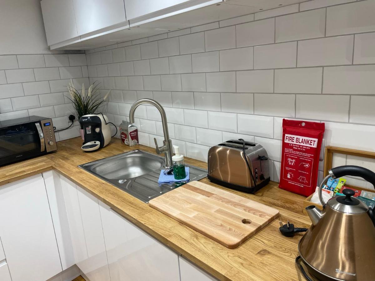 Apartment Garden Flat Just 2 Mins Walk From The Harbour Torquay