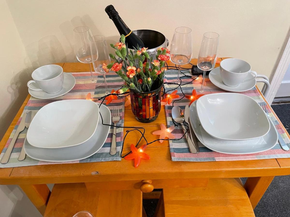 Garden Flat Just 2 Mins Walk From The Harbour Apartment Torquay