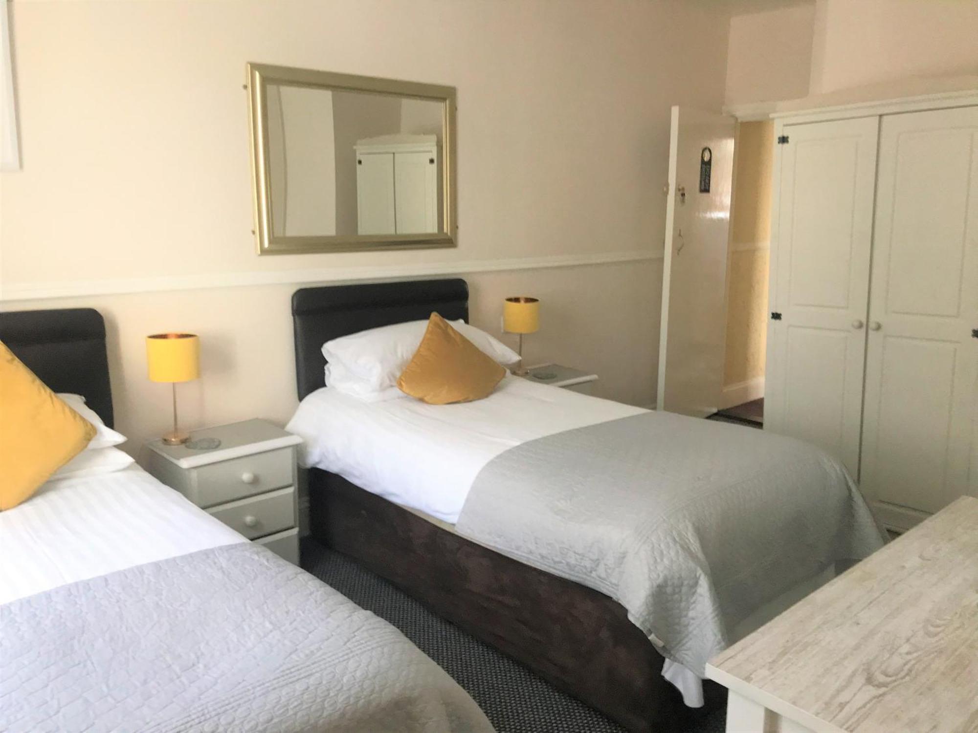 Buckingham 4*