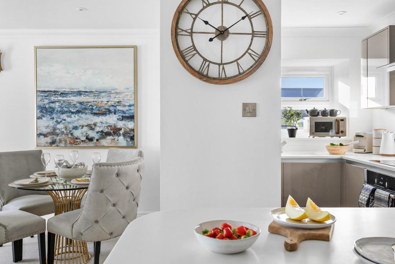 Apartment The Seaview Suite'S At The Corbyn Apartments Torquay