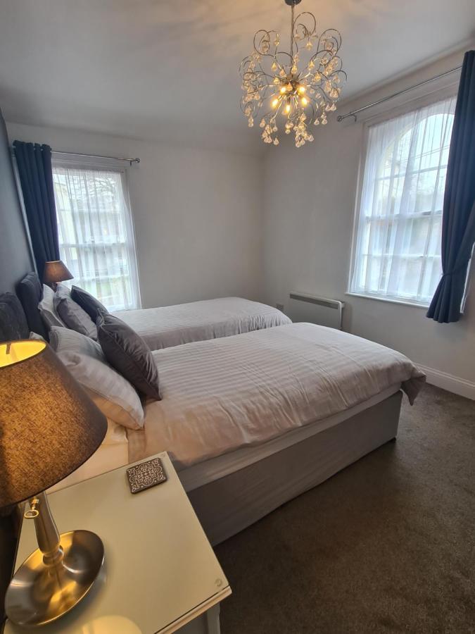 Meadowside Apartment