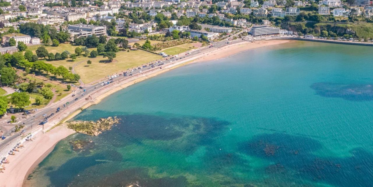 Sandybanks - Seaview And Promenade *