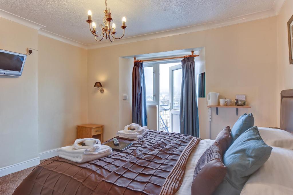 The Downs, Babbacombe Bed & Breakfast