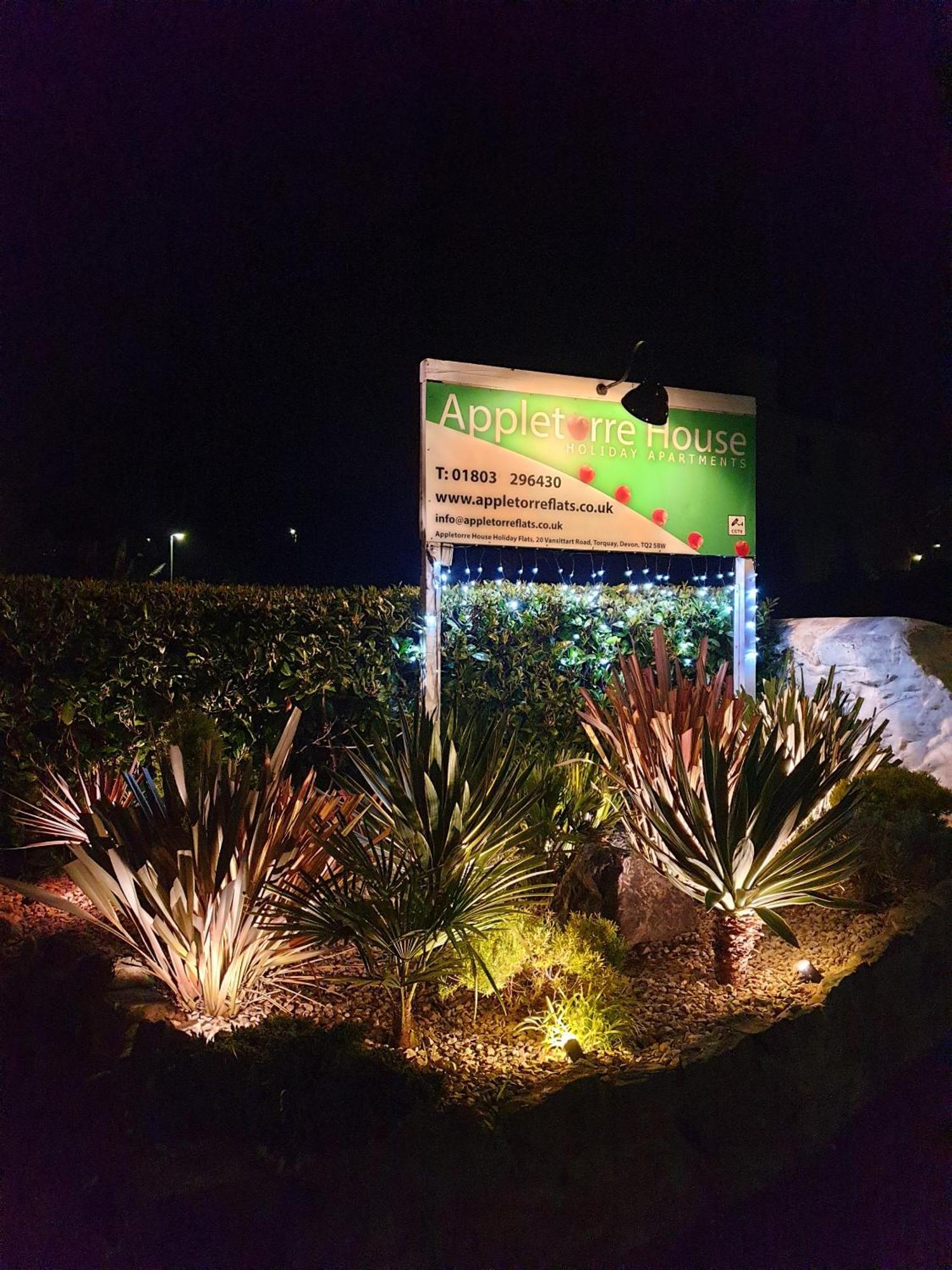 Appletorre House Flats - Pet Friendly And Private Parking Apartment *