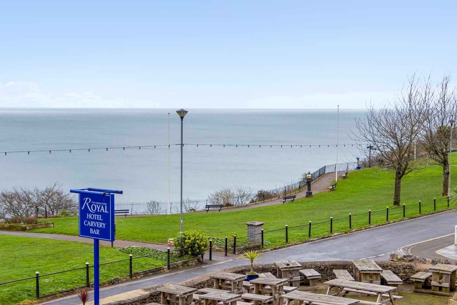 Babbacombe Royal And Carvery Hotel 2*