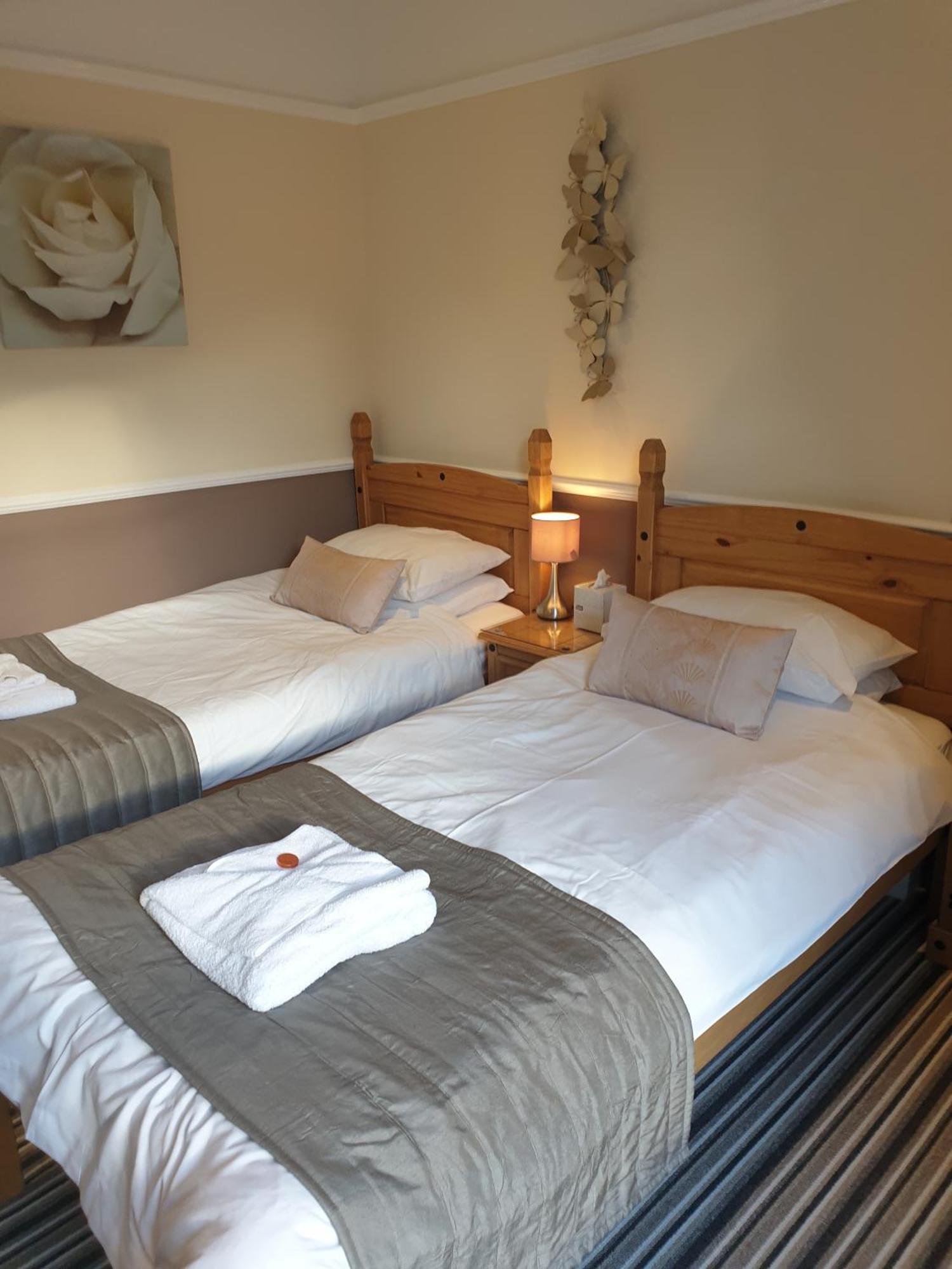 Appletorre House Flats - Pet Friendly And Private Parking *