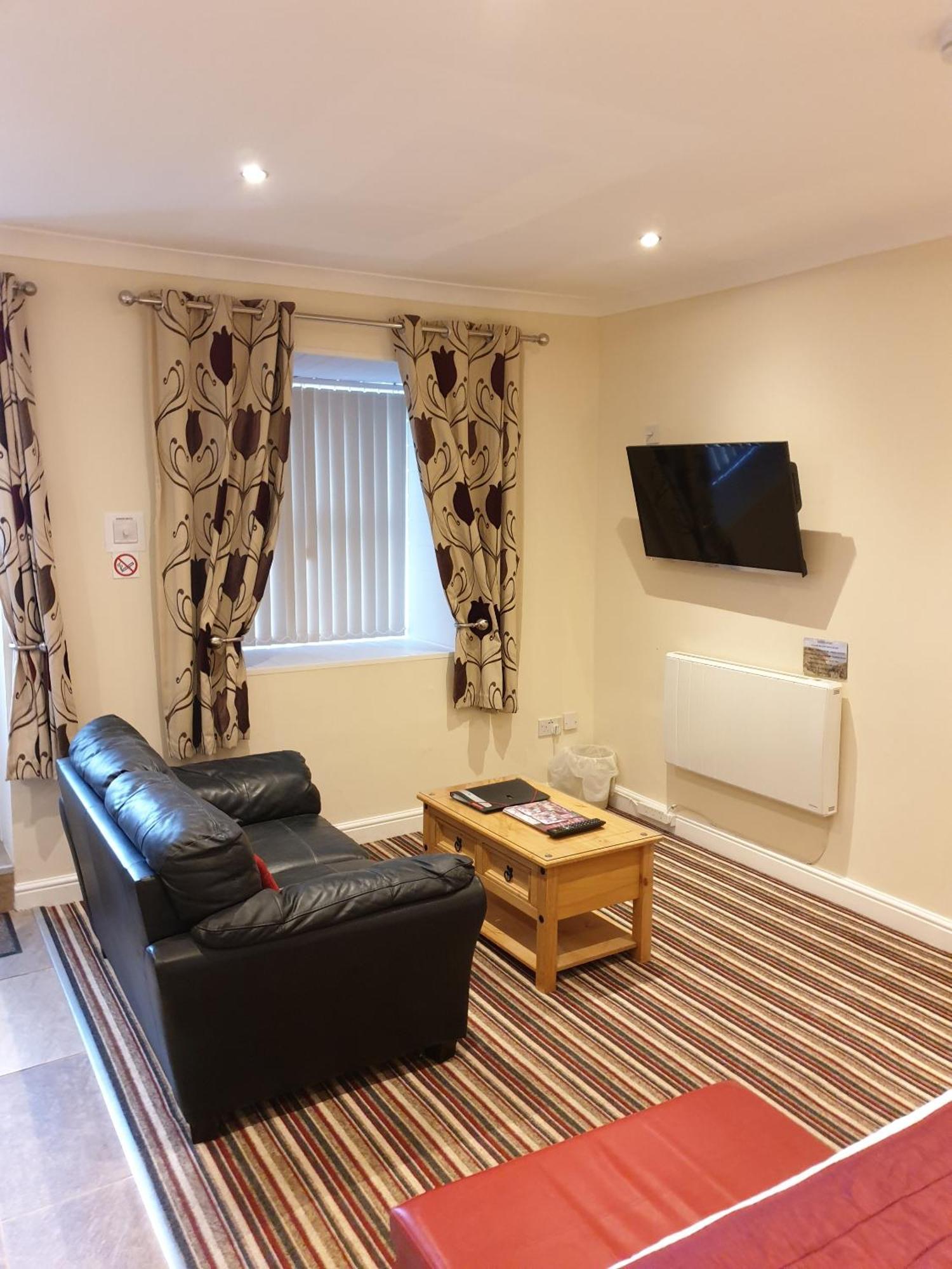 Appletorre House Flats - Pet Friendly And Private Parking Torquay